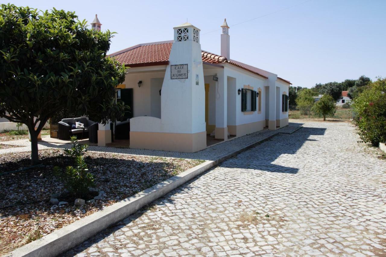 Guest House Alfarrobeiras Albufeira Exteriör bild