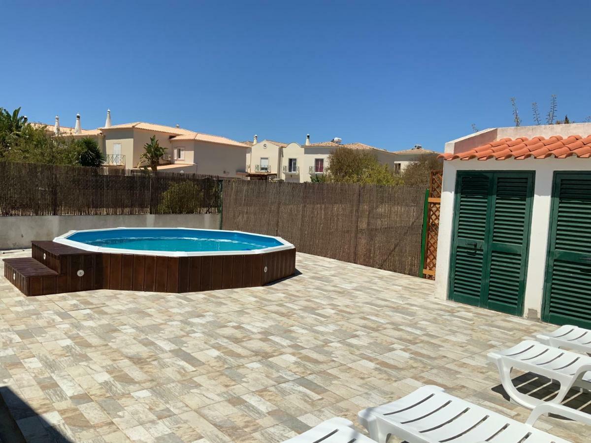 Guest House Alfarrobeiras Albufeira Exteriör bild
