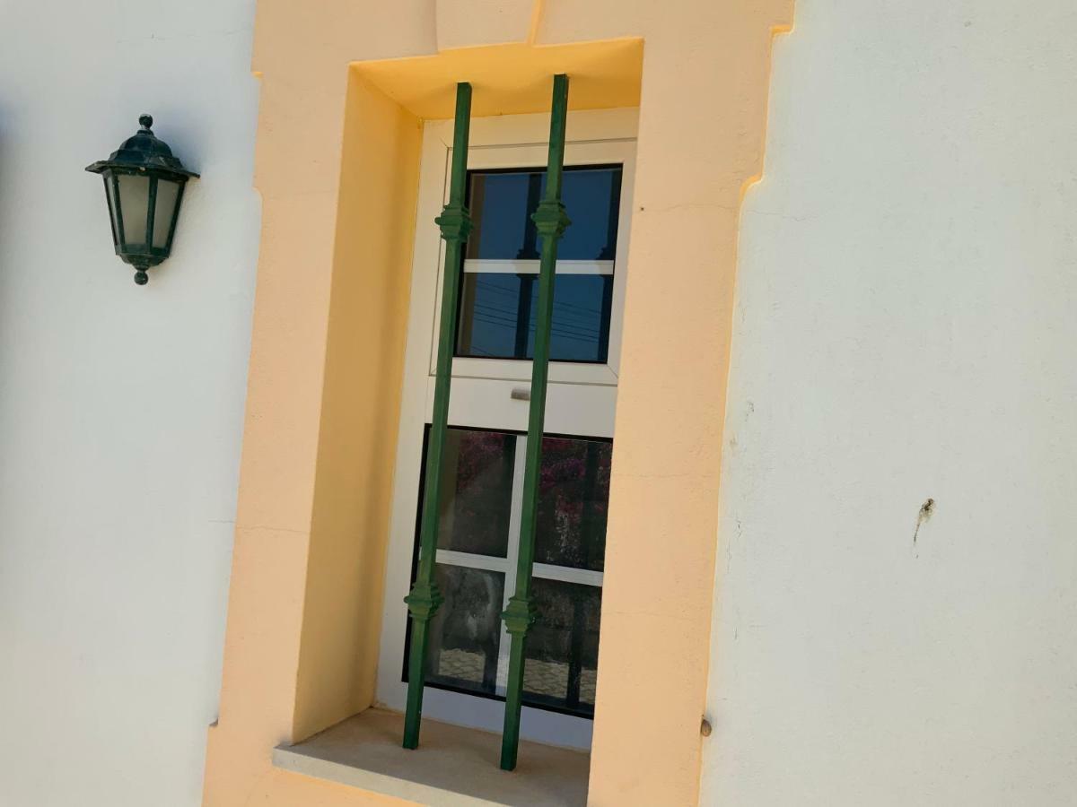 Guest House Alfarrobeiras Albufeira Exteriör bild
