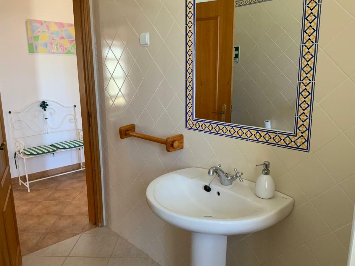 Guest House Alfarrobeiras Albufeira Exteriör bild