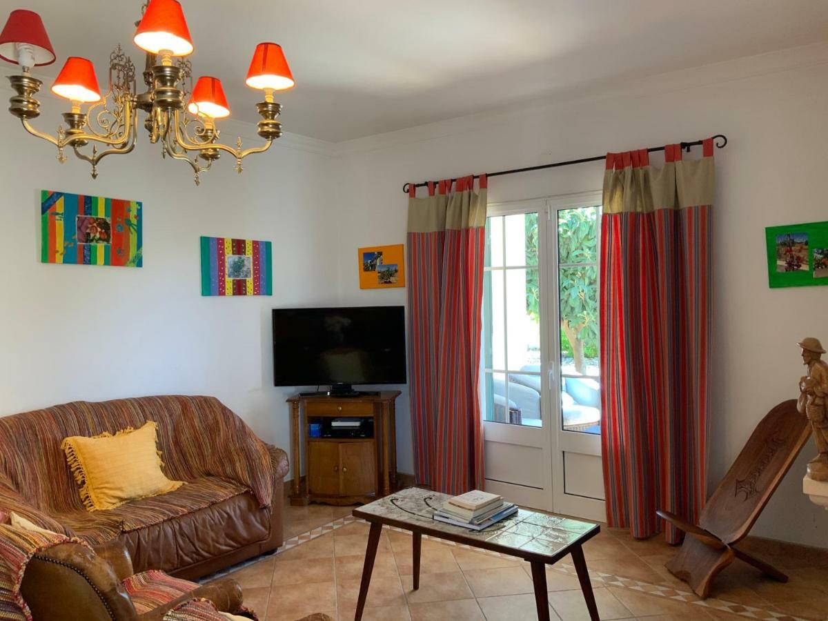 Guest House Alfarrobeiras Albufeira Exteriör bild