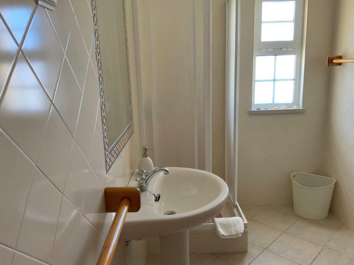 Guest House Alfarrobeiras Albufeira Exteriör bild