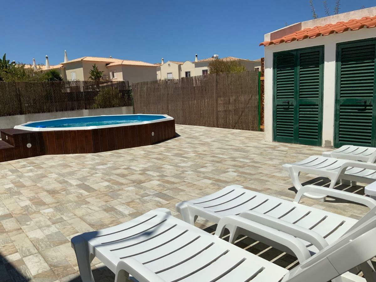 Guest House Alfarrobeiras Albufeira Exteriör bild